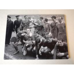 1965 FA CUP FINAL 16X12 TEAM GROUP CELEBRATION PHOTO.jpg