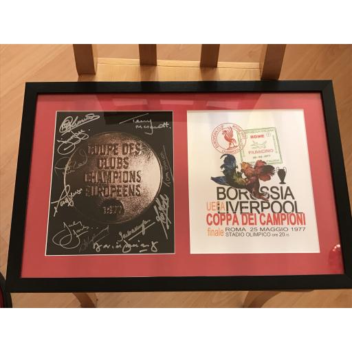 FRAMED & MOUNTED MULTI SIGNED LIVERPOOL FC 1977 EUROPEAN CUP WINNERS MEDAL 10x8 PHOTO